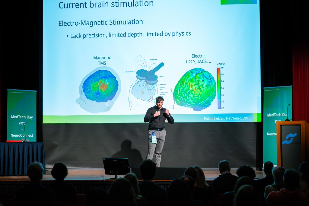 MedTechDay 2025 - Audience engagement during presentation